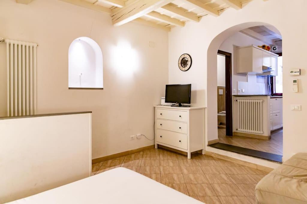 Lovely Portion Of Property Few Steps From Basilica Santa Croce ฟลอเรนซ์ ภายนอก รูปภาพ