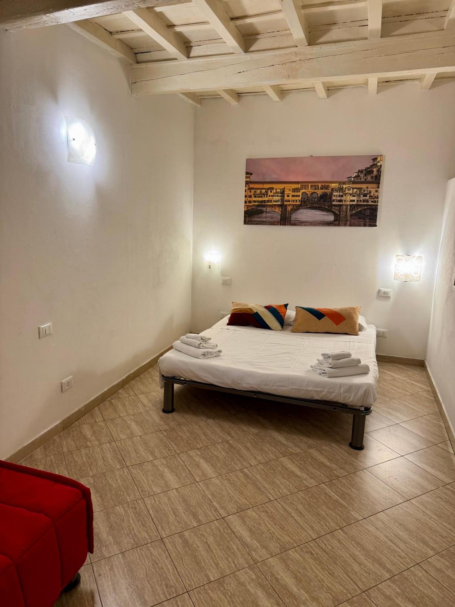 Lovely Portion Of Property Few Steps From Basilica Santa Croce ฟลอเรนซ์ ภายนอก รูปภาพ
